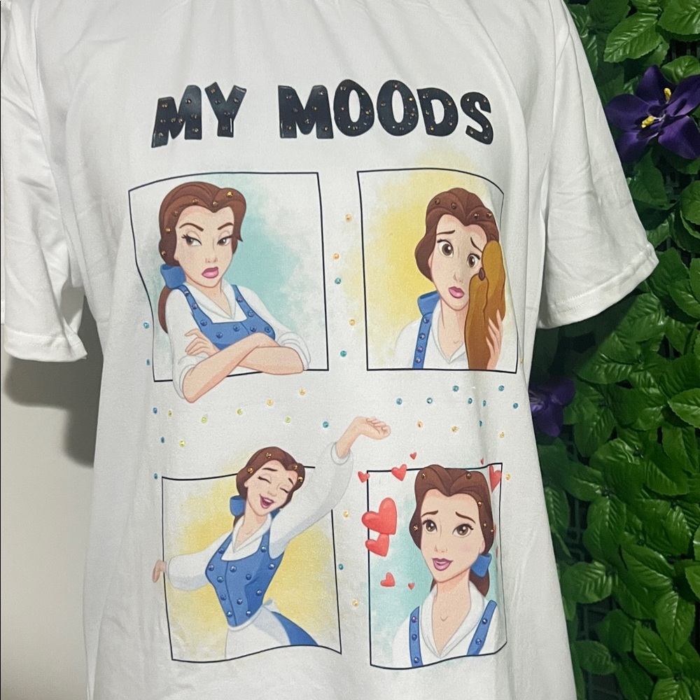 NEW Women’s White Graphic T-Shirt with Cartoon Print Size L